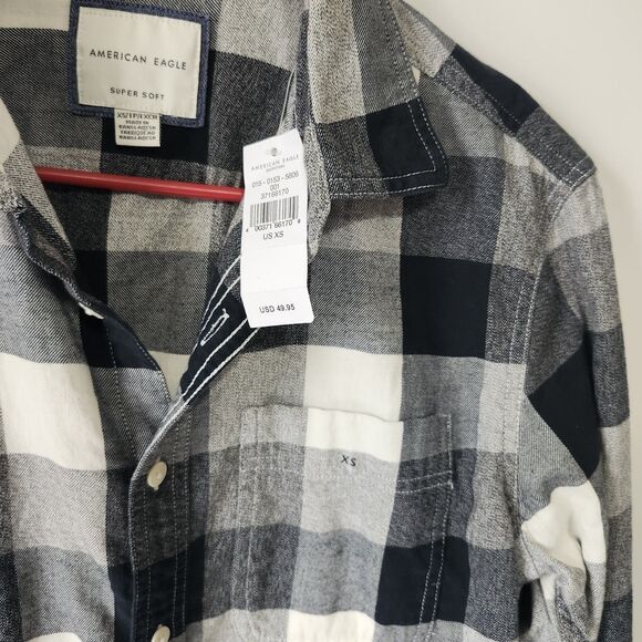 NWT American Eagle Men’s XS Gray Gingham Super Soft Flannel Button Up Shirt - Picture 2 of 8